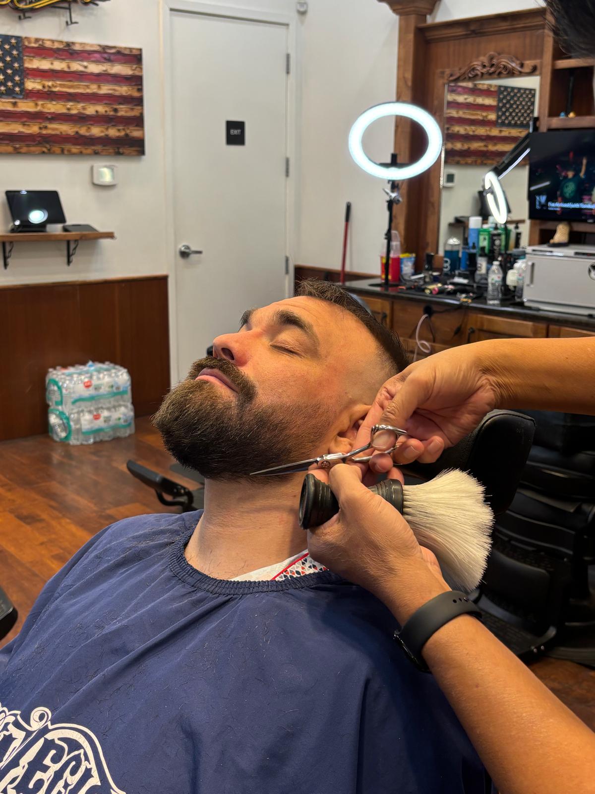 HAIRCUT & BEARD TRIM